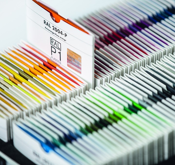 德國(guó)RAL勞爾色卡P1塑膠色卡套裝