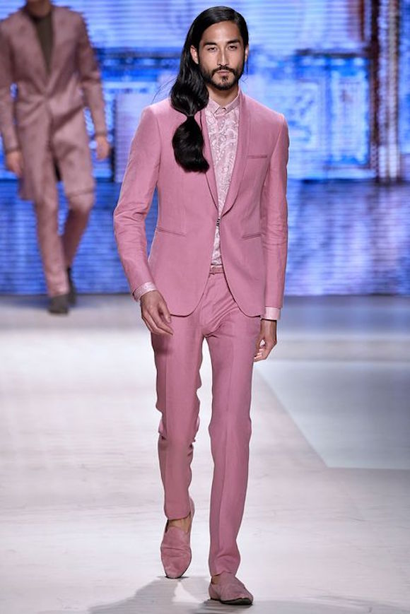  PANTONE  2016年度色：粉水晶（13-1520）&寧靜藍（15-3919）(圖18)