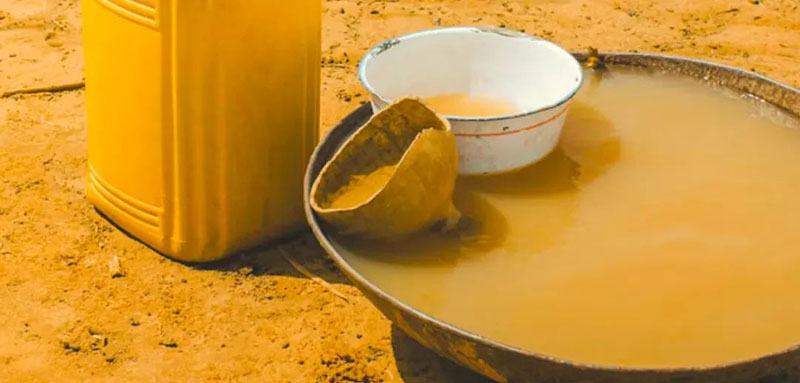 PANTONE通過(guò)公益項(xiàng)目“臟水的顏色”，以提高公眾對(duì)水資源危機(jī)的認(rèn)識(shí)(圖5)