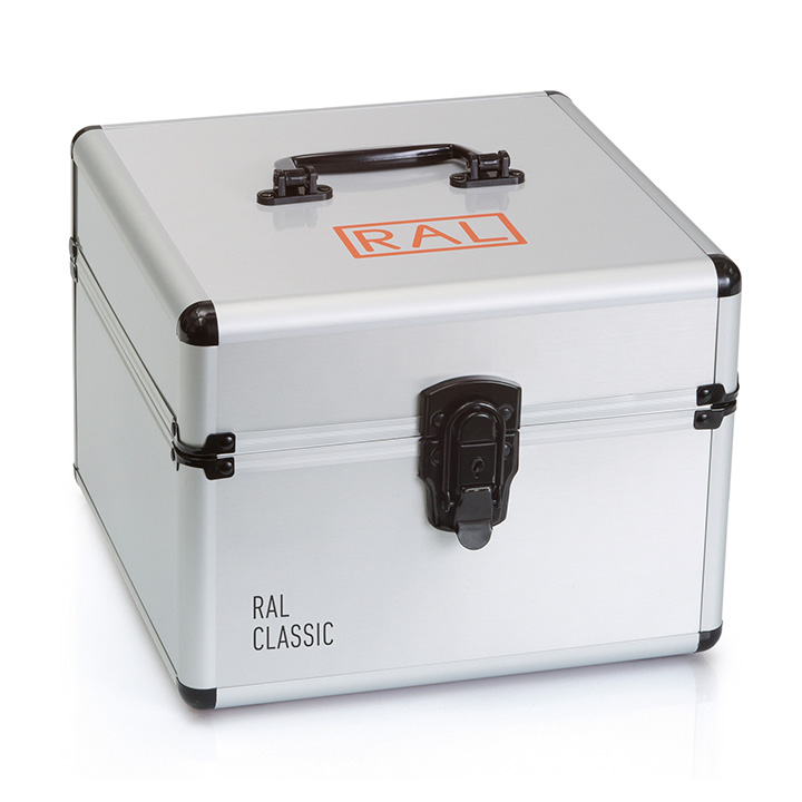 RAL 841-GL校準(zhǔn)頁(高光澤)內(nèi)頁圖 RAL 841-GL校準(zhǔn)頁(高光澤)內(nèi)頁圖